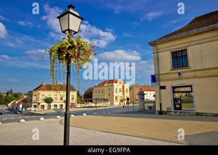 Stadt von Krizevci in Kroatien Hauptplatz und Synagoge Stockfoto