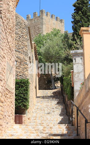Städtischen Scenic von der mediterranen Dorfes Capdepera in Mallorca, Spanien Stockfoto