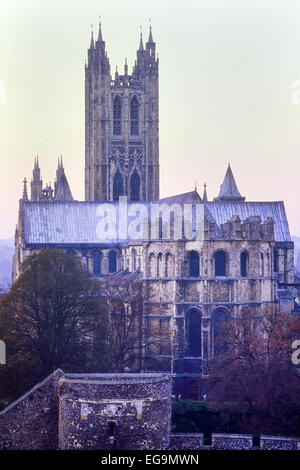 Augenhöhe Blick auf die Kathedrale von Canterbury. Kent. UK Stockfoto