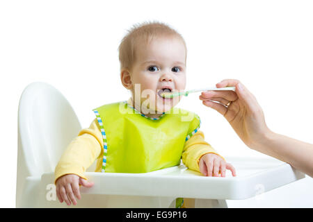 Mutter, Fütterung Babymädchen Stockfoto