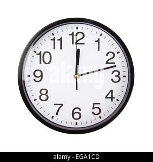 isolierte Zeit weiße Wand Minutenkreis Uhr Stockfoto