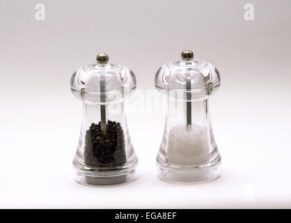 Salz, Gewürze, Pfeffer, Gewürz, Hintergrund, Shaker, Kochen, Glas, Closeup, weiße, spärlich, Geschmack, Stahl, würzig, Saison Stockfoto