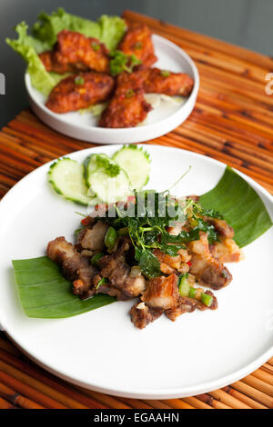 Thai knusprige Schweinefleisch essen Stockfoto