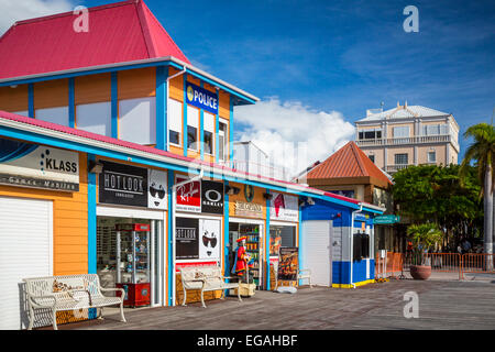 Geschäfte und Restaurants in Philipsburg, Saint Martin, Sint Maarten, Karibik. Stockfoto