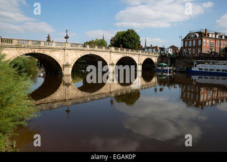 Die Welsh-Brücke über den Fluss Severn, Shrewsbury, Shropshire, England, Vereinigtes Königreich, Europa Stockfoto