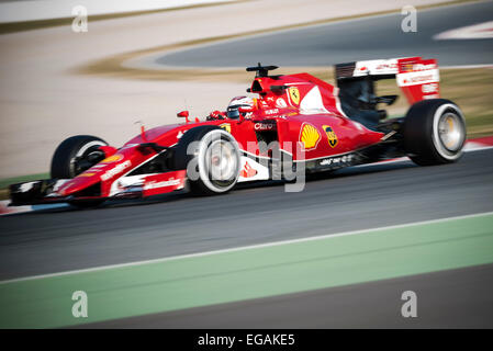 Barcelona, Spanien. 19. Februar 2015. KIMI RÄIKKÖNEN (FIN) fährt die Ferrari tagsüber 01 von Formel1 Vorsaisontests am Circuit de Barcelona-Catalunya Stockfoto