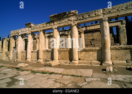 Türkei, Hierapolis, Frontinus Street, Latrinengebäude Stockfoto