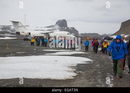 Teilnehmer im Foto Expedition aussteigen bei bei Frei Station, King George Island, Antarktis Stockfoto