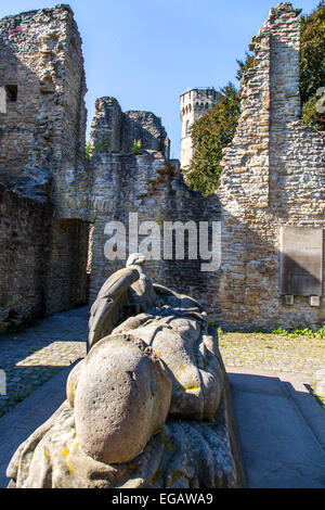 Burgruine der Syburg, auf der Hohensyburgstraße über dem Hengstey-See, Stausee der Ruhr zwischen Dortmund, Herdecke und Ha Stockfoto