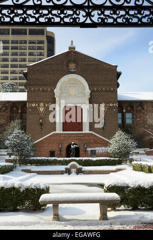 University of Pennsylvania Museum of Archaeology und Anthropologie im Winter, Philadelphia, Pennsylvania, USA Stockfoto