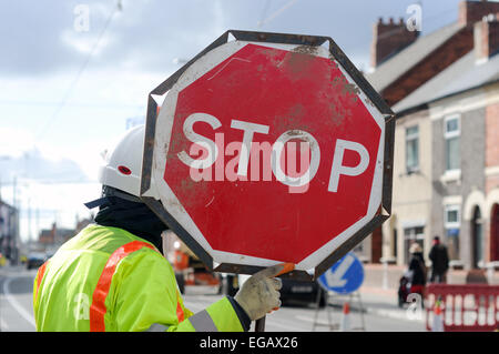 Stop - Go Traffic Control High Street, UK. Stockfoto