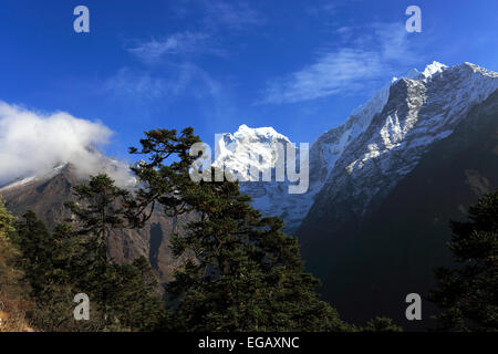 Gekappte Thangdeja Schneeberg, auf Everest base Camp trek, UNESCO-Weltkulturerbe, Sagarmatha Nationalpark, Solu-Khumbu Stockfoto