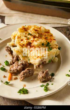 Hausgemachte irische Shepherd es Pie mit Lamm und Kartoffeln Stockfoto