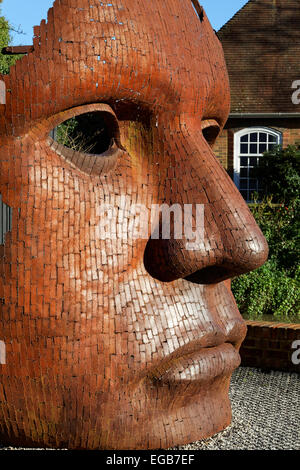 SCHOTT – Skulptur von Rick Kirby – Canterbury, Kent, England Stockfoto