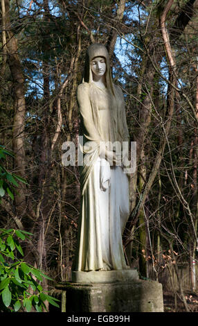 Stone Angel Skulptur, Stahnsdorf Friedhof in der Nähe von Berlin Stockfoto