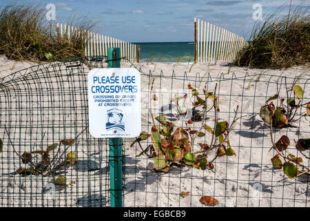 Stuart Florida, Hutchinson Barrier Island, Ross Witham Beach, Wasser im Atlantischen Ozean, Besucher reisen Reise touristischer Tourismus Wahrzeichen Kult Stockfoto