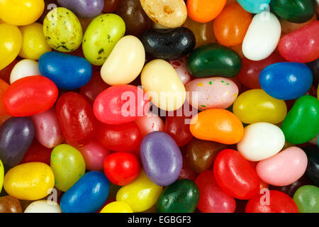 Nahaufnahme der sortierten bunten Gummibärchen Stockfoto