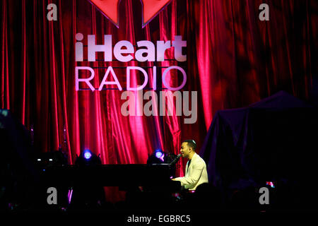 Las Vegas, Nevada, USA. 22. Februar 2015. John Legend führt auf das iHeartRadio ultimative Valentinstag Tag entkommen Konzert am 21. Februar 2015 in Brooklyn Bowl in The LINQ in Las Vegas, Nevada. © Marcel Thomas/ZUMA Draht/Alamy Live-Nachrichten Stockfoto