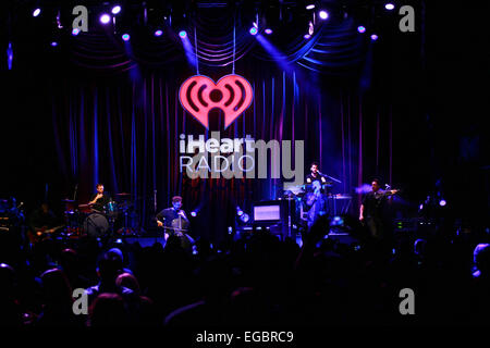 Las Vegas, Nevada, USA. 22. Februar 2015. One Republic führt auf dem iHeartRadio ultimative Valentine Tag entkommen Konzert am 21. Februar 2015 in Brooklyn Bowl in The LINQ in Las Vegas, Nevada. © Marcel Thomas/ZUMA Draht/Alamy Live-Nachrichten Stockfoto