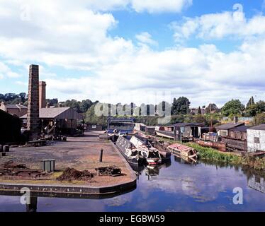 Übersicht über die Kanal-Becken und Eisen arbeitet Seite an das Black Country Living Museum, Dudley, West Midlands, England, UK, Europa. Stockfoto
