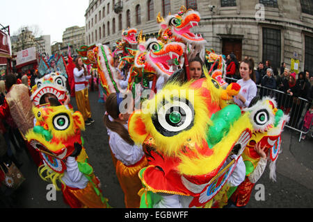 London, UK. 22. Februar 2015. Chinesische Neujahr Parade 2015, London für das Jahr der Ziege oder Schaf. Bildnachweis: Paul Brown/Alamy Live-Nachrichten Stockfoto