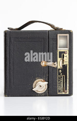 Vintage-Kamera, eine 1939-43 Kodak Six-20 Brownie Junior Box Kamera. 620 wurde die verwendete Filmgröße verwendet. Das war das beliebte Portrait Model. Stockfoto