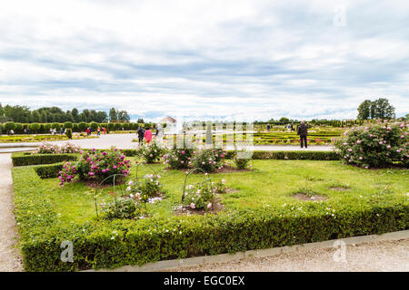 Rosengärten, Rundale Palace Museum und Park, Lettland Stockfoto