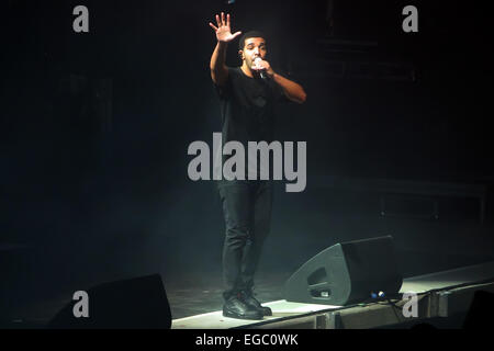 Die Drake Vs Lil Wayne kämpfen Konzert, im legendären Forest Hills-Stadion in Queens. Während dem Gig flog Drake, der diese Leistung gewonnen hatte, über die Menge auf einen motorisierten Untersatz. Mitwirkende: Drake, Aubrey Drake Graham wo: Forest Hills, New York, Stockfoto