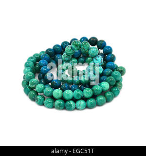 Grün und Blau Eilat aus Stein auf einem weißen Hintergrund. Stockfoto