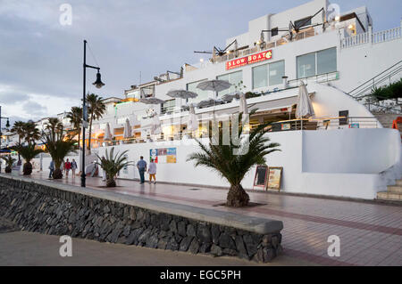 Strandpromenade von Los Christianos, Playa de Las Americas, Teneriffa, Spain.Canary Inseln, Spanien, Europa Stockfoto