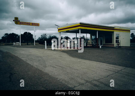 Verlassene Tankstelle in Moriarty, New Mexico. Stockfoto