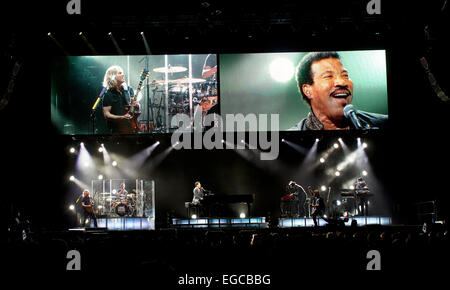 Stockholm, Schweden am 22. Februar 2015. Amerikanischer Sänger Lionel Richie bei Ericsson Globe auf alle Hits, All Night Long World Tour 2015 durchführen.  Bildnachweis: Aija Lehtonen/Alamy Live-Nachrichten Stockfoto