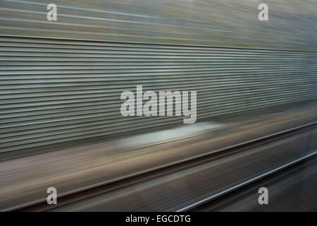 High-Speed Travel Blick von Javelin Zug nähert sich London St Pancras mit Geschwindigkeit Stockfoto