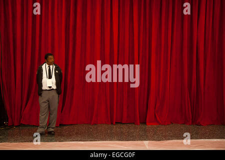 Wachmann, Kodak Theater, Hollywood Boulevard - zwei Tage vor den Oscars-Ceremnoy - Los Angeles, Kalifornien Stockfoto