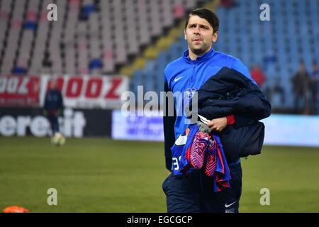 Ghencea-Stadion, Rumänien ROU. 22. Februar 2015. Raul Rusescu #25 von Steaua Bukarest Erwärmung vor der Liga Rumänien ich Spiel zwischen Steaua Bukarest ROU und Rapid Bukarest ROU Rumänien ROU Ghencea Stadium. Catalin Soare/Cal Sport Media/Alamy Live-Nachrichten Stockfoto