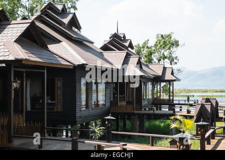 Inle Resort und Spa Hotel in Nyaungshwe Region. Luxus-Unterkunft am Ufer des Inle-See, Burma, Myanmar. Stockfoto