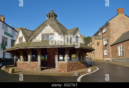 17. Jahrhundert Garn Markt in Dunster High Street, Somerset Stockfoto