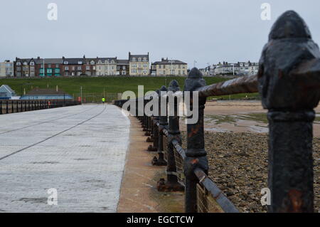 Roker Pier an einem kalten Wintertag. Stockfoto