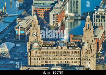 Eine Luftaufnahme des Royal Liver Building in Liverpool. In 1911 und ehemalige Heimat der königlichen Leber Assurance Group abgeschlossen Stockfoto