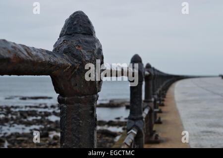 Roker Pier an einem kalten Wintertag. Stockfoto