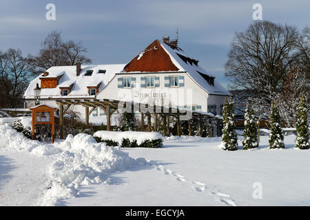 Das Inselwirt Hotel und Gästehaus im Winter Insel Frauenchiemsee, genannt auch Fraueninsel, Chiemsee See, Chiemgau Stockfoto