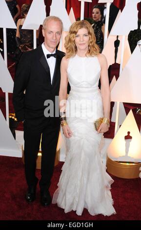 Los Angeles, CA, USA. 22. Februar 2015. Rene Russo, Dan Gilroy!!! VEREINIGTES KÖNIGREICH HERAUS!!! für die 87. Academy Awards Oscars 2015 - Ankünfte 2, Dolby Theater in Hollywood und Highland Center, Los Angeles, CA 22. Februar 2015. Bildnachweis: Elizabeth Goodenough/Everett Collection/Alamy Live-Nachrichten Stockfoto