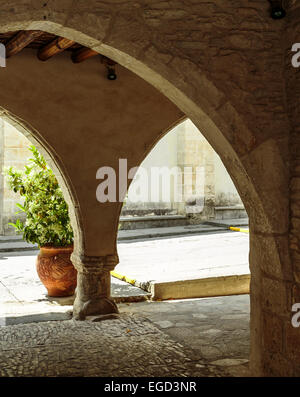 Timios Stavros Monastery in schönen Omodos Village in Zypern Stockfoto