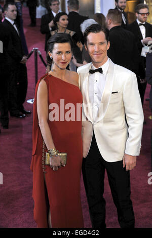 Benedict Cumberbatch und Frau Sophie Hunter teilnehmen der 87. Academy Awards, Oscar, im Dolby Theatre in Los Angeles, USA, am 22. Februar 2015. Foto: Hubert Boesl/Dpa - NO WIRE SERVICE - © Dpa picture-Alliance/Alamy Live News Bildnachweis: Dpa picture-Alliance/Alamy Live News Stockfoto