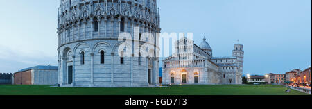 Taufkapelle, Baptisterium, Dom, Kathedrale, Campanile, Glockenturm, Torre Pendente, schiefen Turm auf der Piazza dei Miracoli, dem Platz der Wunder und Piazza del Duomo, Cathedral Square, UNESCO-Weltkulturerbe, Pisa, Toskana, Italien, Europa Stockfoto