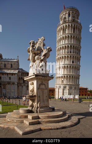 La Fontana dei Putten Springbrunnen, Dom, Kathedrale und Campanile Glockenturm, Torre Pendente, schiefen Turm, Piazza dei Miracoli, Platz der Wunder, Piazza del Duomo, Cathedral Square, UNESCO-Weltkulturerbe, Pisa, Toskana, Italien, Europa Stockfoto