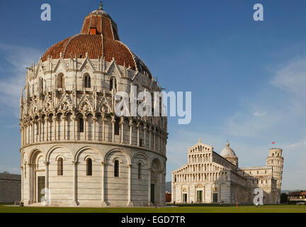 Taufkapelle, Baptisterium, Dom, Kathedrale, Campanile, Glockenturm, Torre Pendente, schiefen Turm, Piazza dei Miracoli, Platz der Wunder, Piazza del Duomo, Cathedral Square, UNESCO-Weltkulturerbe, Pisa, Toskana, Italien, Europa Stockfoto