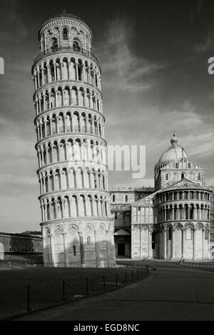 Schiefen Turm mit Dom, Duomo, Torre Pendente, Piazza dei Miracoli, Piazza del Duomo, Cathedral Square, UNESCO-Weltkulturerbe, Pisa, Toskana, Italien, Europa Stockfoto