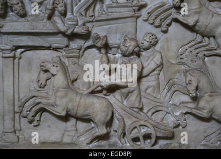 Wagenrennen im Circus Maximus, Rom, 3. c. Einer der Adligen im Gehäuse erstreckt sich eine Hand in Richtung der Victor Wagenlenker. Stockfoto