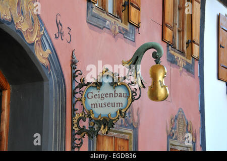 Violine-Museum in Mittenwald, Karwendel-Gebirge, Upper Bavaria, Bavaria, Germany Stockfoto